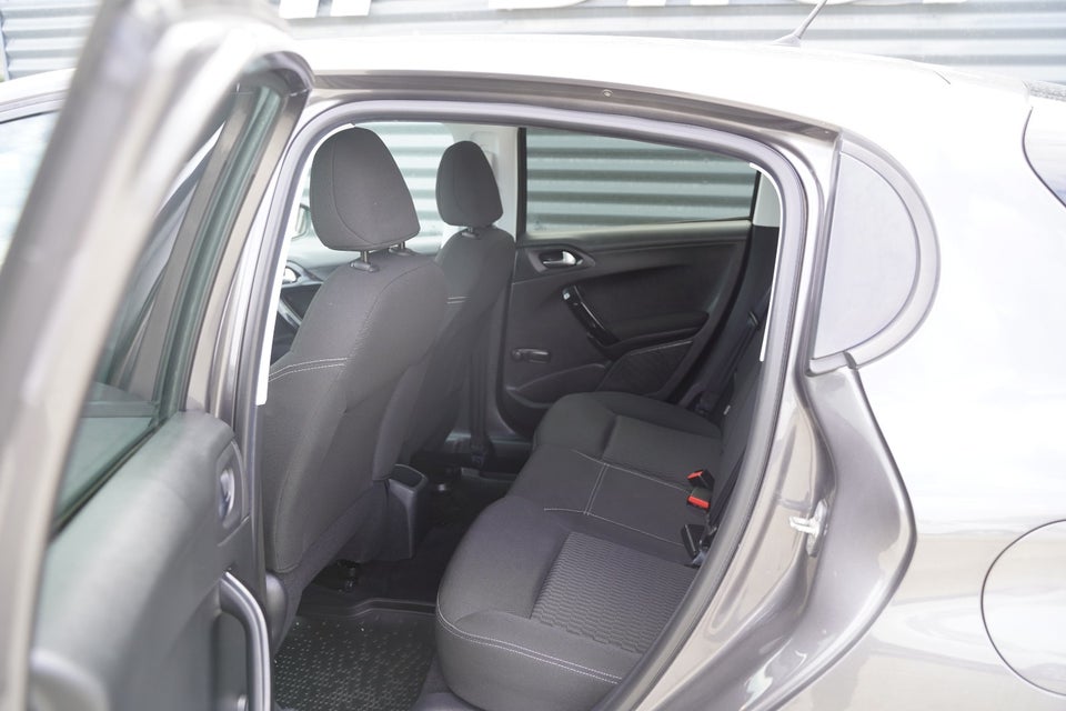 Peugeot 208 1,5 BlueHDi 100 Envy 5d