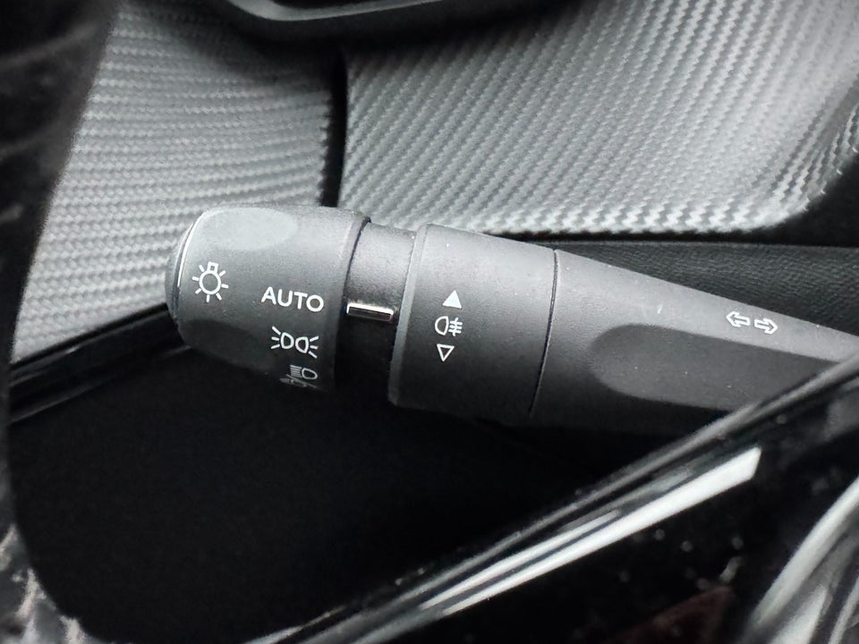 Peugeot 208 1,2 PureTech 100 Allure Pack 5d