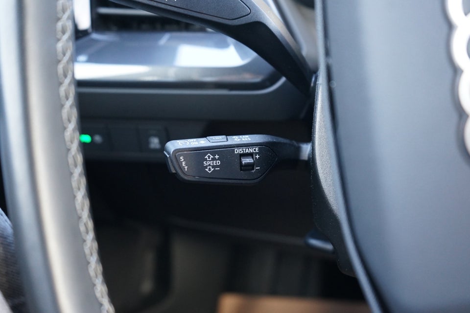 Audi Q4 e-tron 40 S-line 5d