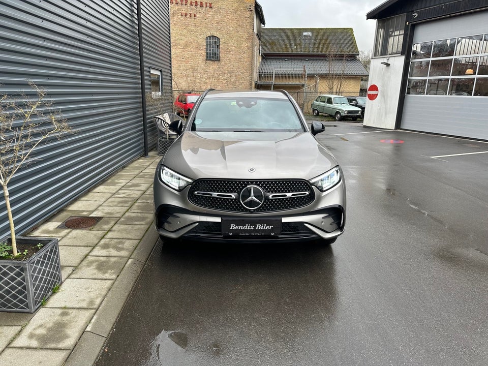 Mercedes GLC300 e 2,0 AMG Line aut. 4Matic 5d