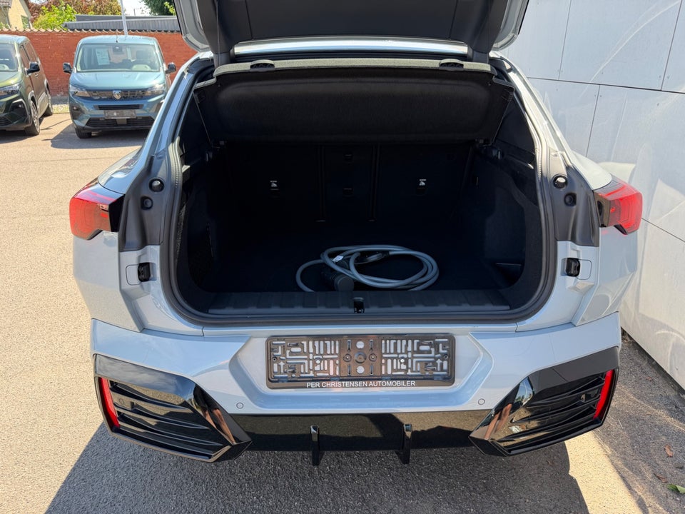 BMW iX2 eDrive20 Fully Charged M-Sport 5d
