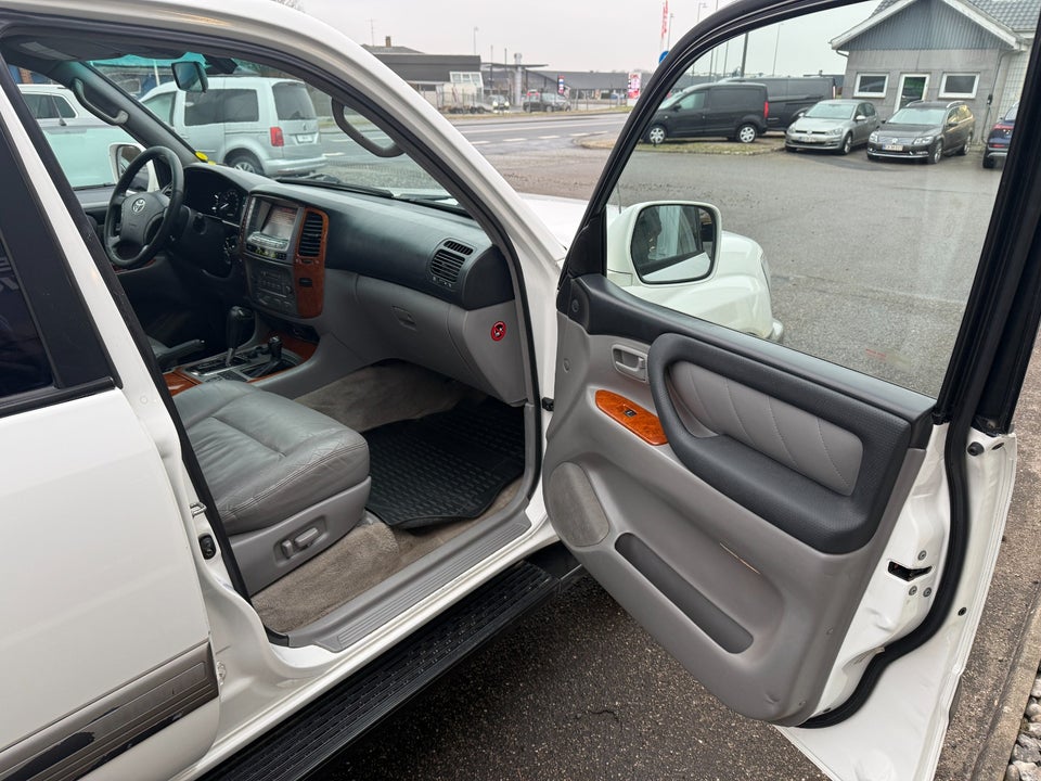Toyota Land Cruiser 4,2 TD LE aut. Van 5d