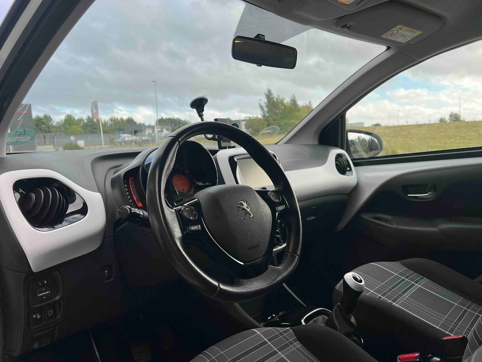 Peugeot 108 1,0 e-VTi 69 Allure TOP! 5d