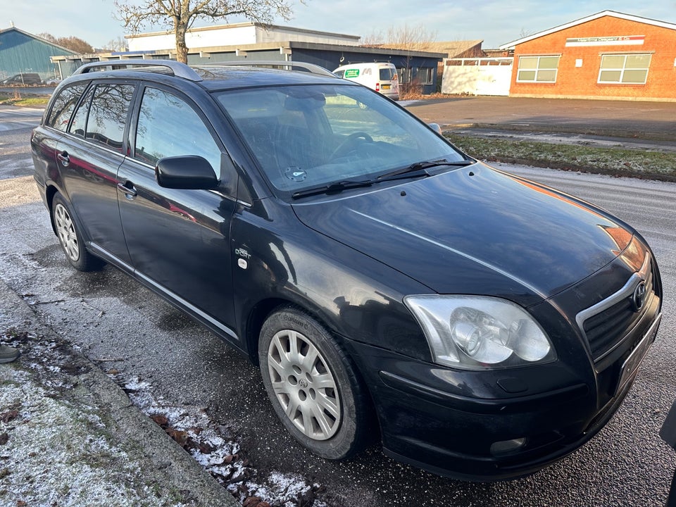 Toyota Avensis 2,2 D-CAT 177 Executive Sport stc. 5d