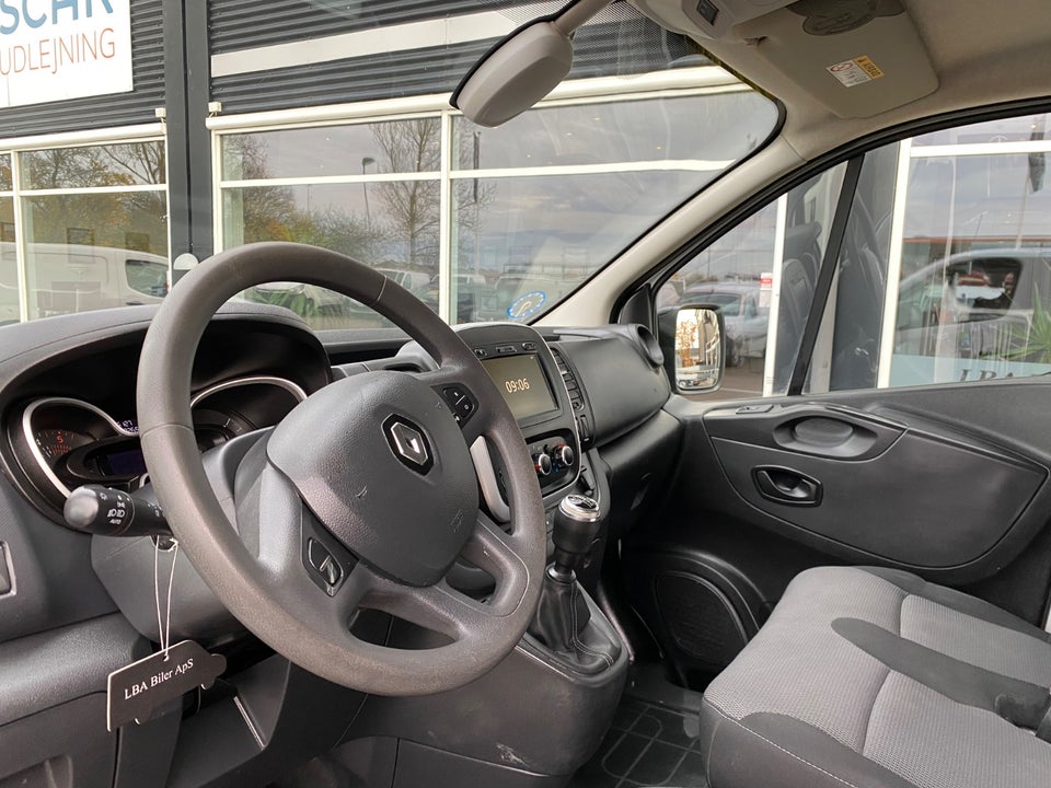 Renault Trafic T29 2,0 dCi 120 L2H1