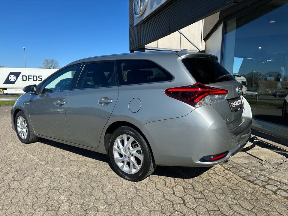 Toyota Auris 1,8 Hybrid H2 Comfort Touring Sports CVT 5d
