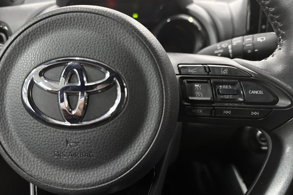 Toyota Yaris 1,5 Hybrid Style e-CVT 5d