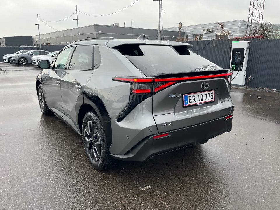 Toyota bZ4X 73 Executive 5d