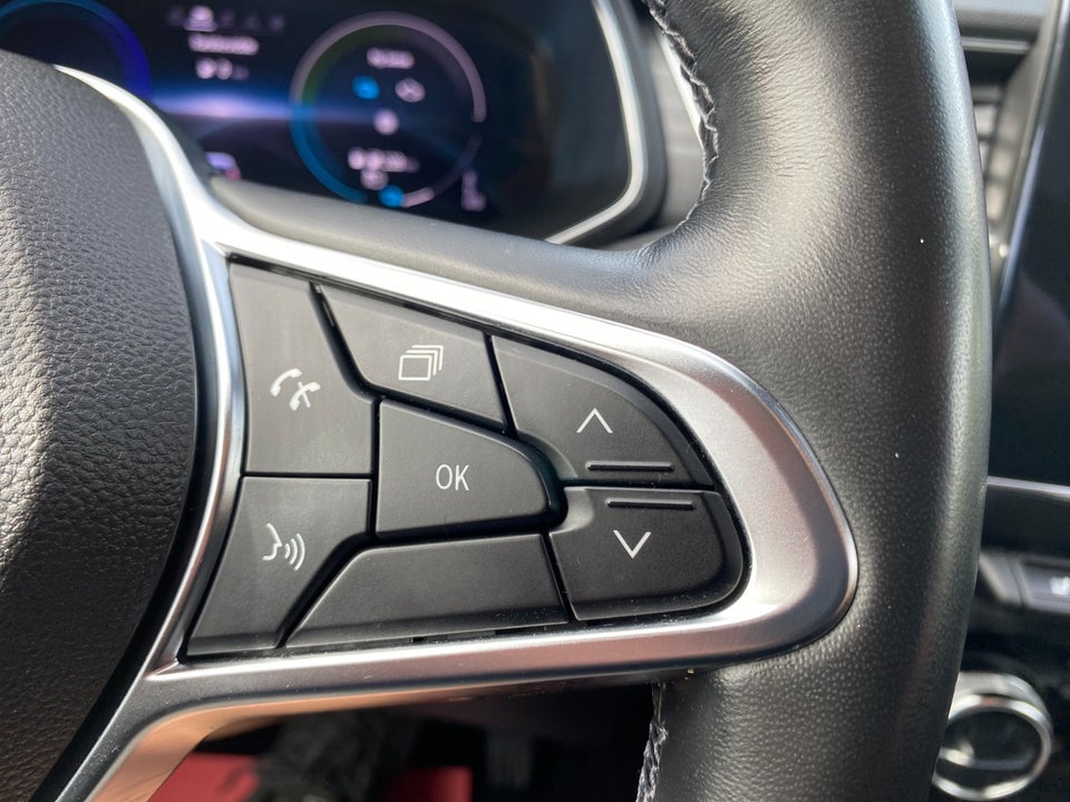 Renault Captur 1,6 E-Tech Initiale Paris 5d