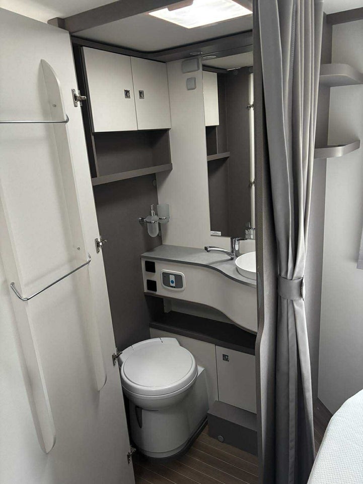 Etrusco I7400QB 2,3 MJT aut. 5d