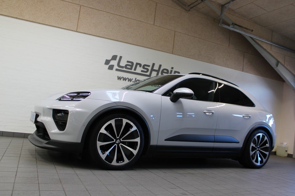 Porsche Macan 4 5d