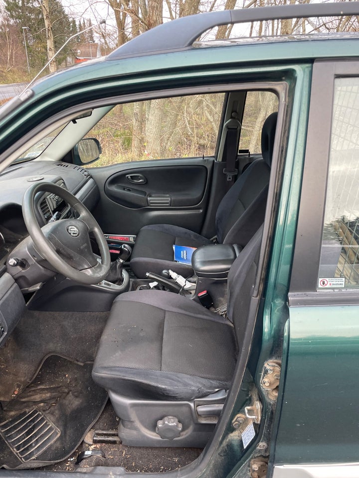 Suzuki Grand Vitara 2,0 Active Van 5d