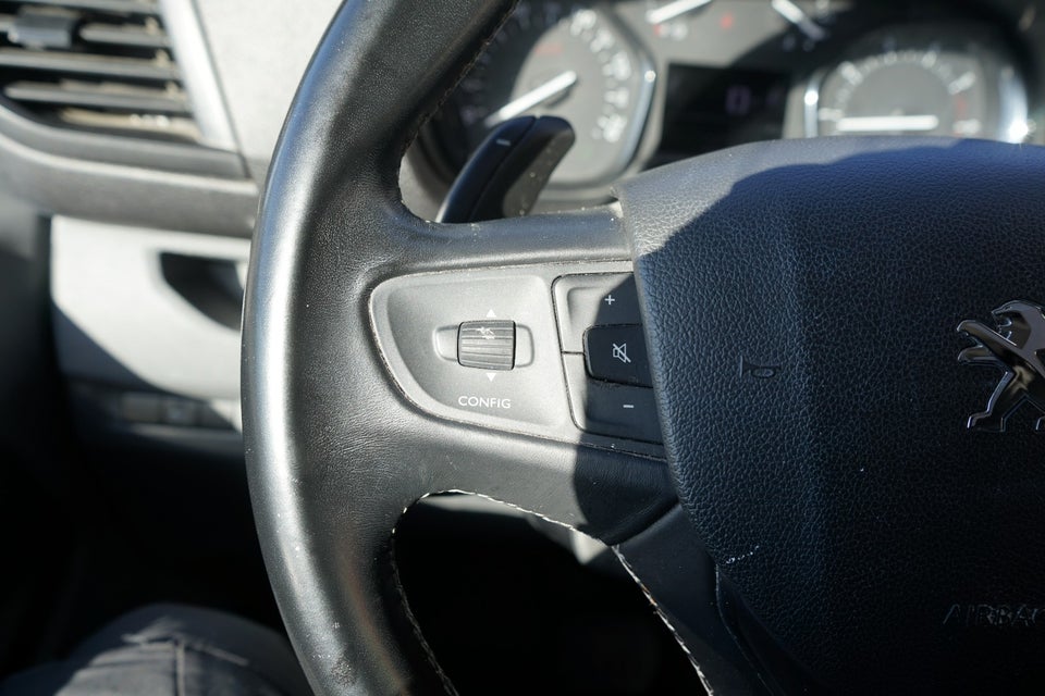 Peugeot Expert 2,0 BlueHDi 122 L2 Plus EAT8 Van