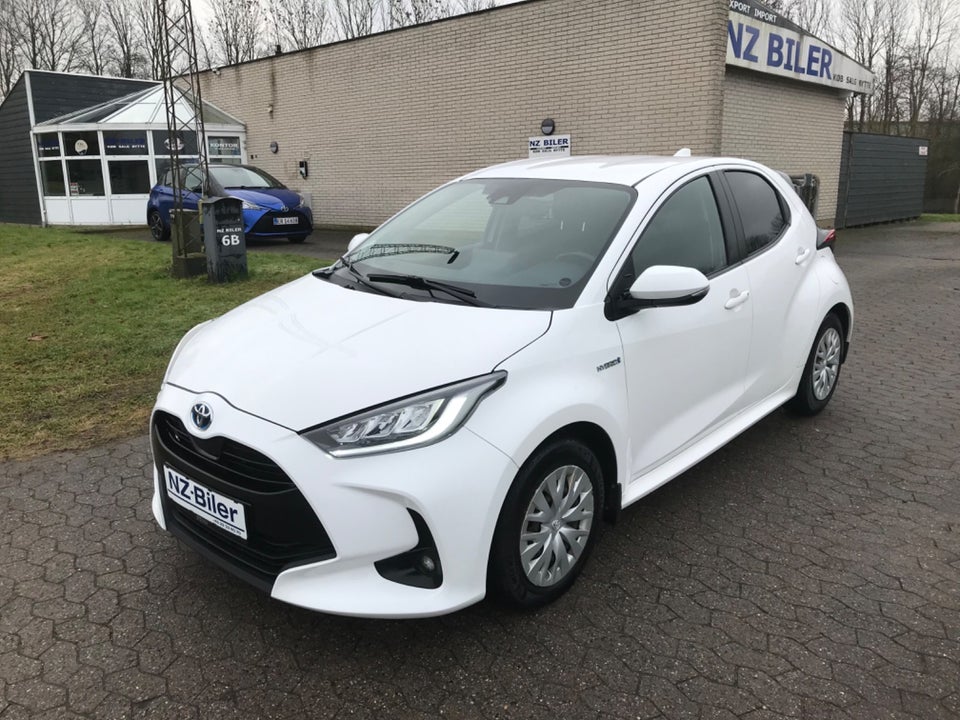 Toyota Yaris 1,5 Hybrid H3 Vision e-CVT 5d