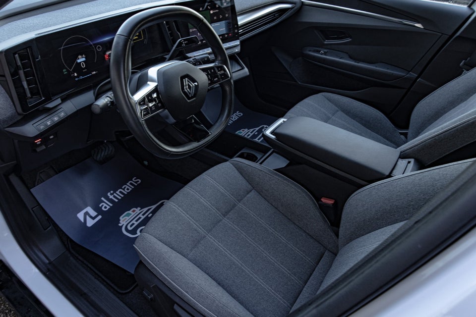 Renault Megane E-Tech 40 Equilibre 5d