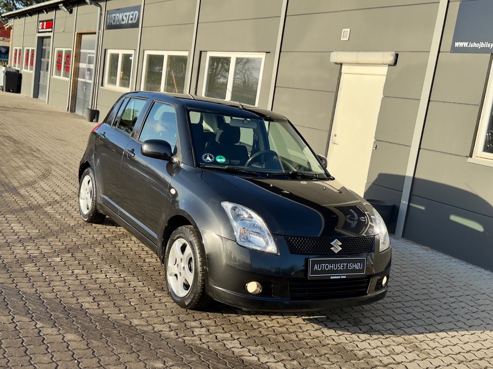 Suzuki Swift 1,5 GLX 5d