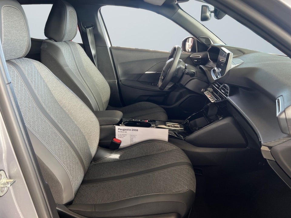 Peugeot e-2008 50 Allure 5d