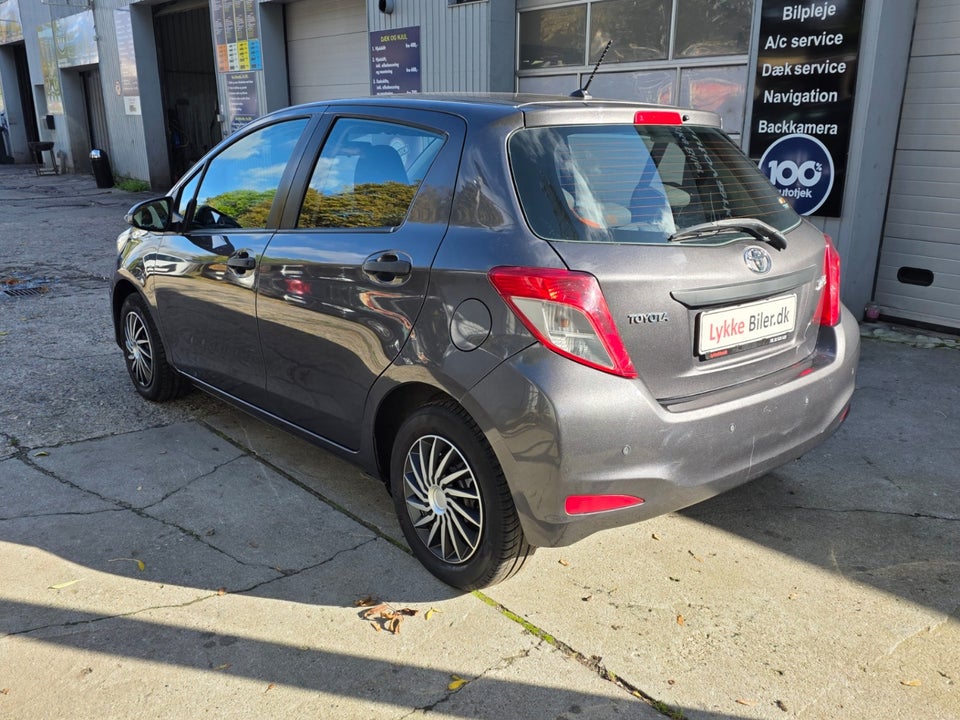 Toyota Yaris 1,0 VVT-i T2 5d