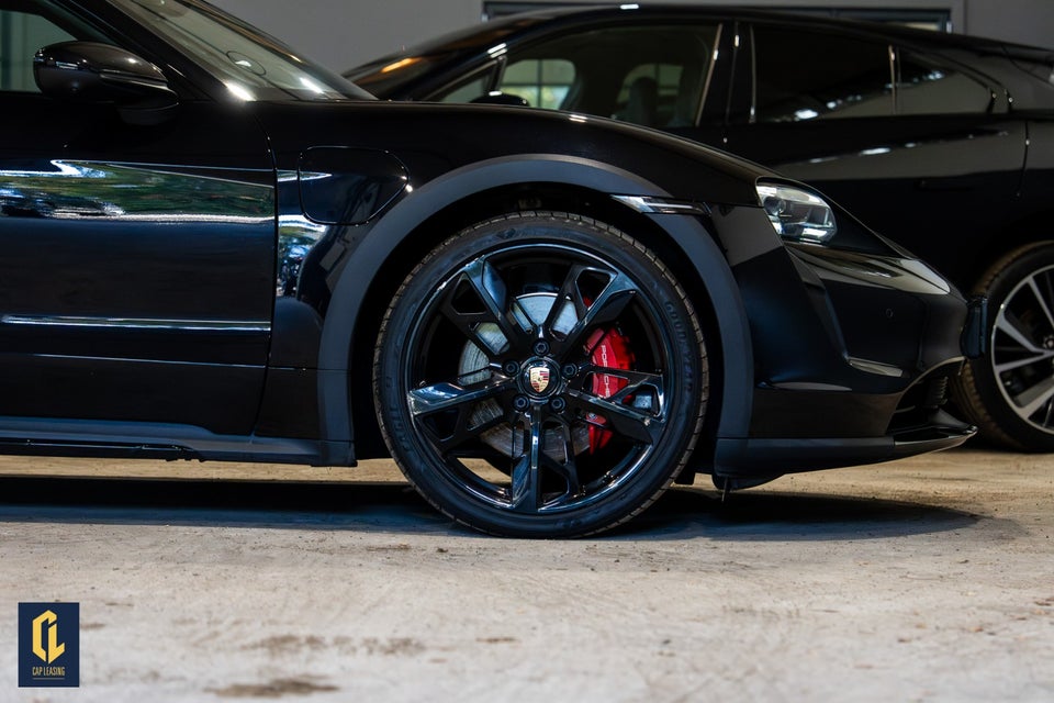 Porsche Taycan 4S Performance+ Cross Turismo 5d