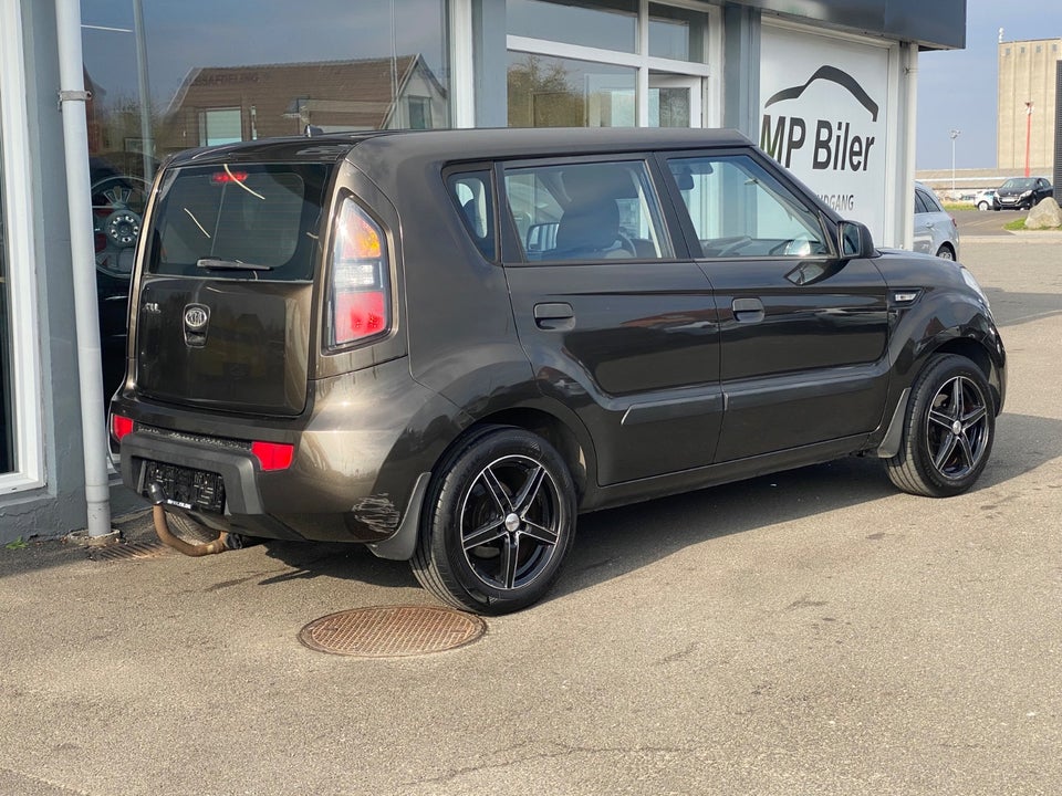 Kia Soul 1,6 CVVT Asian 5d