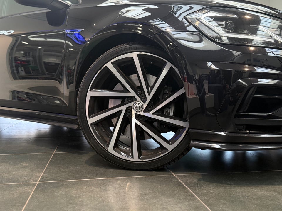 VW Golf VII 2,0 R DSG 4Motion 5d