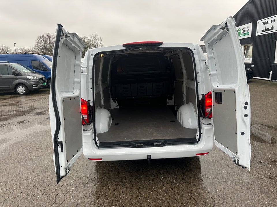 Mercedes Vito 114 2,0 CDi Kassevogn aut. L RWD