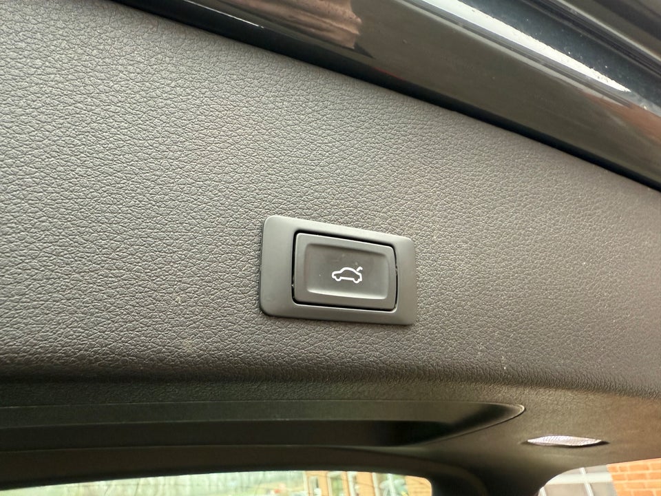 Audi e-tron 55 quattro 5d