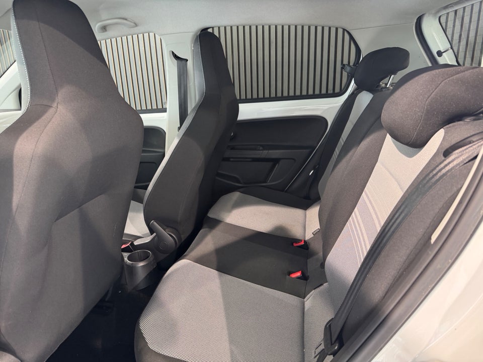 VW Up! 1,0 75 White Up! 5d