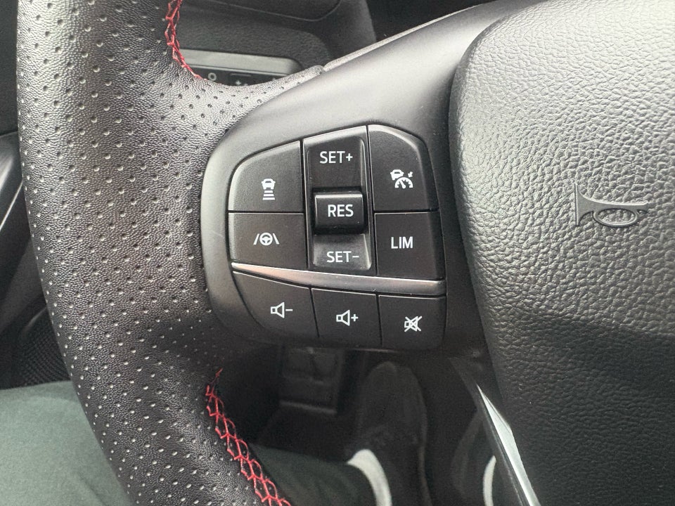 Ford Kuga 2,5 PHEV ST-Line X CVT 5d