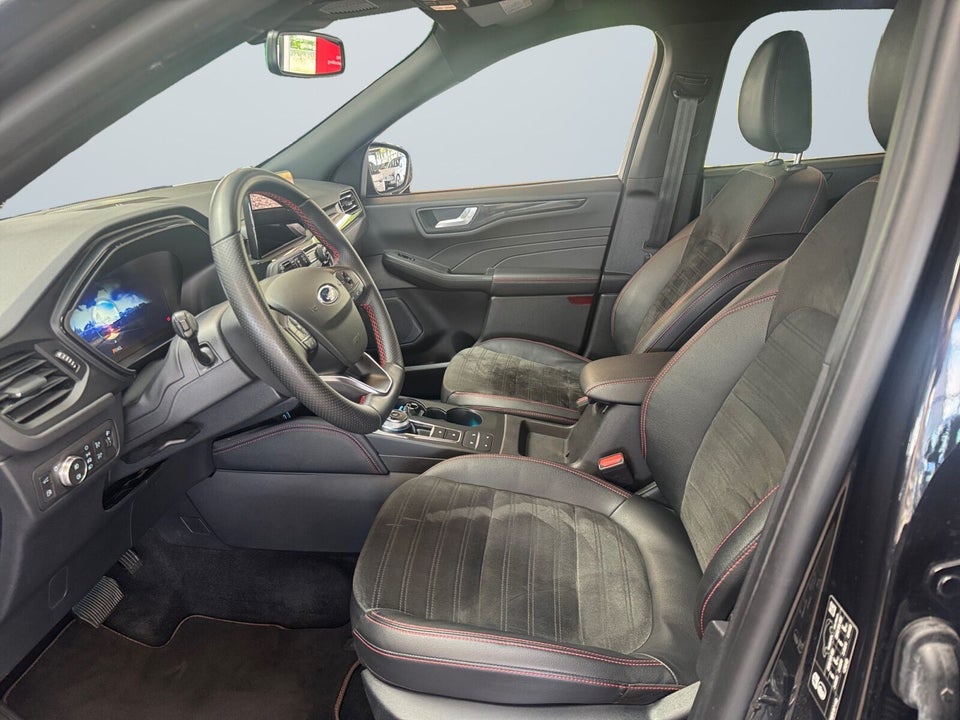 Ford Kuga 2,5 HEV ST-Line X CVT 5d