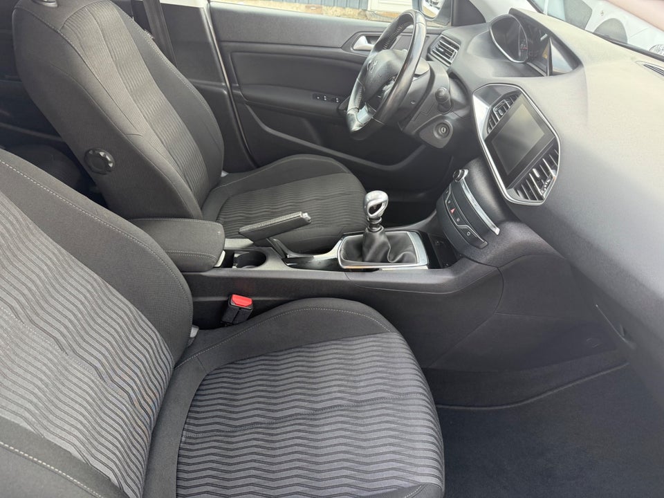 Peugeot 308 1,6 BlueHDi 120 Active SW 5d