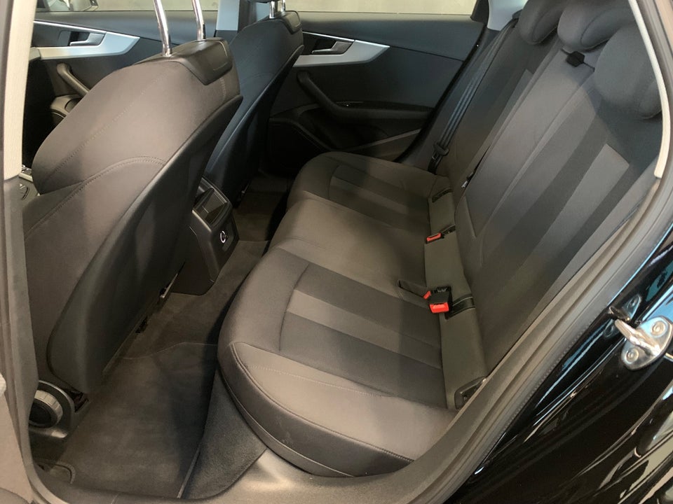 Audi A4 40 TFSi Sport Prestige Tour Avant S-tr. 5d