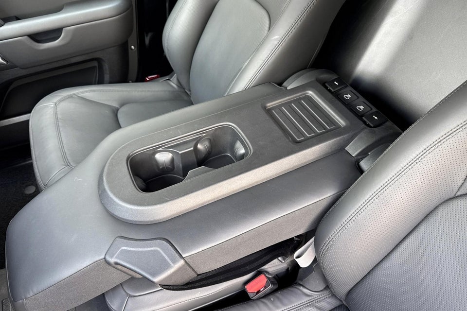 Land Rover Defender 90 3,0 D250 Hard Top X-Dynamic SE aut. Van 3d