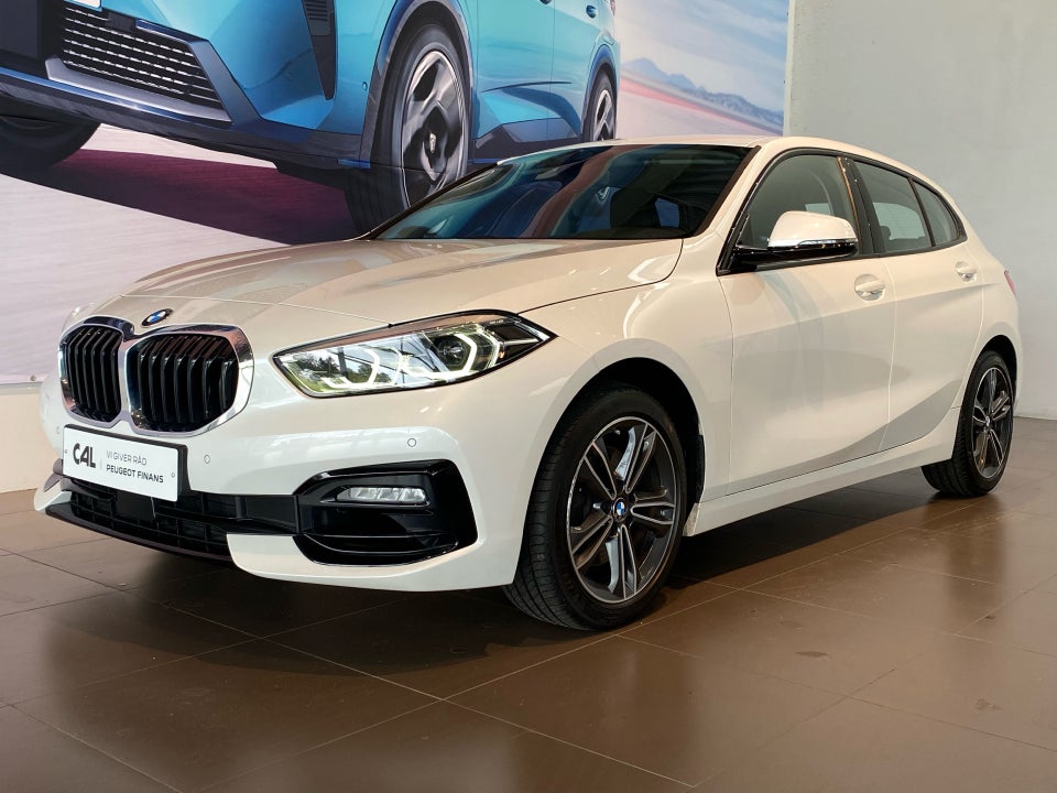 BMW 118i 1,5 Sport Line aut. 5d