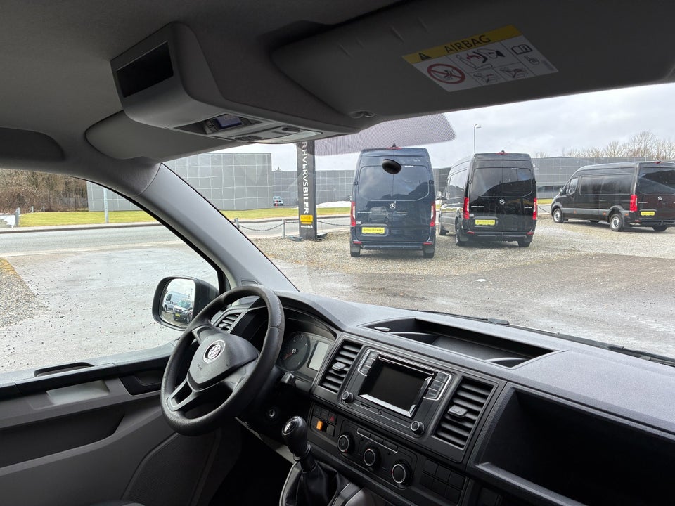 VW Transporter 2,0 TDi 150 Kassevogn lang