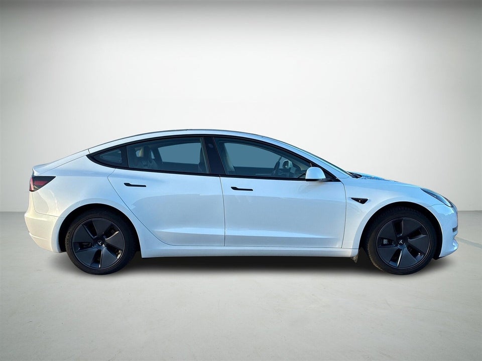 Tesla Model 3 Long Range AWD 4d