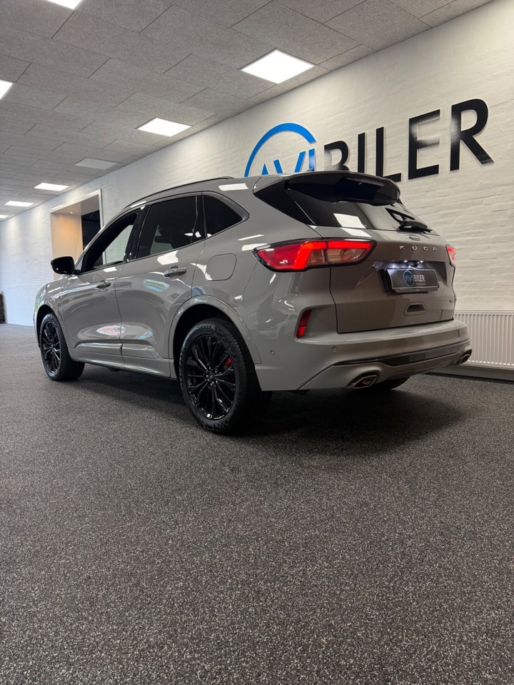 Ford Kuga 2,5 PHEV Graphite Tech CVT 5d
