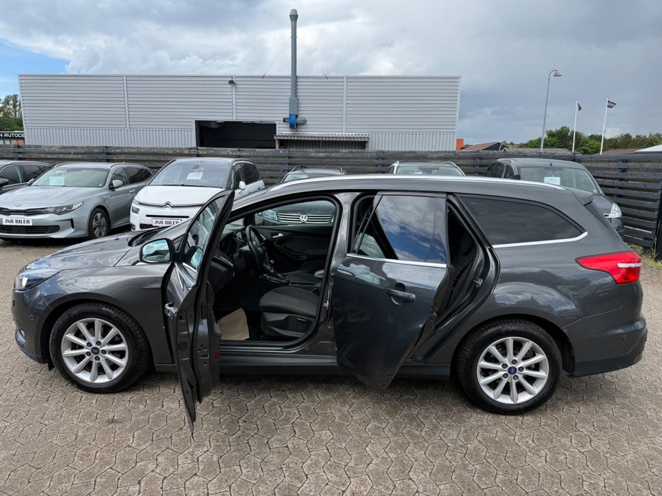 Ford Focus 1,0 SCTi 100 Ambiente stc. 5d