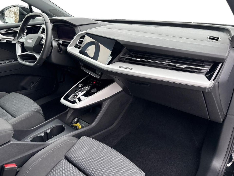 Audi Q4 e-tron 45 Progress 5d