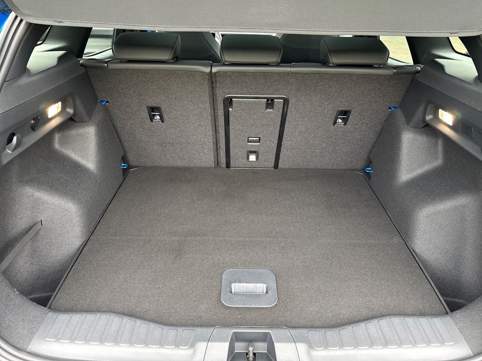 Ford Explorer 84 Premium Extended Range AWD 5d