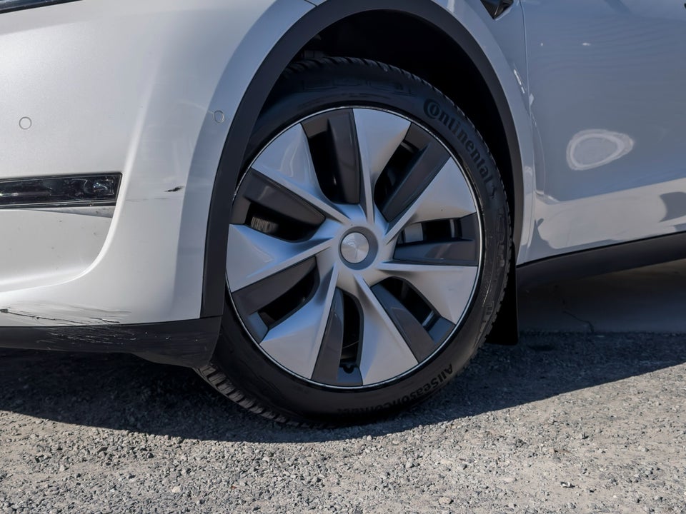 Tesla Model Y Long Range AWD 5d