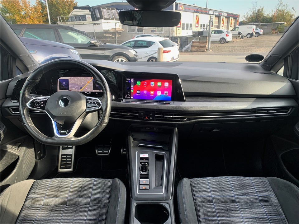 VW Golf VIII 1,4 GTE DSG 5d