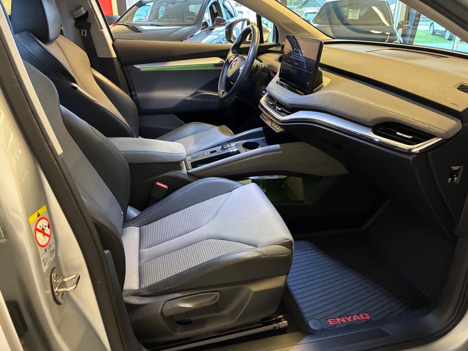 Skoda Enyaq 60 iV Plus 5d