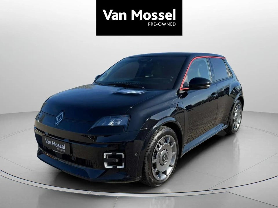 Renault 5 E-Tech 52 Iconic 5d