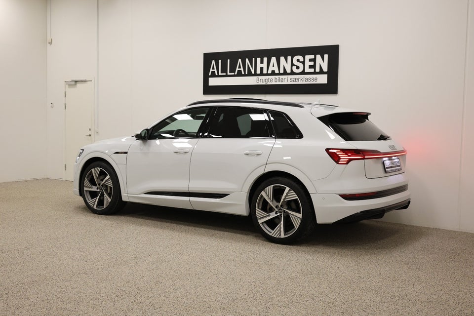 Audi e-tron 55 S-line quattro 5d