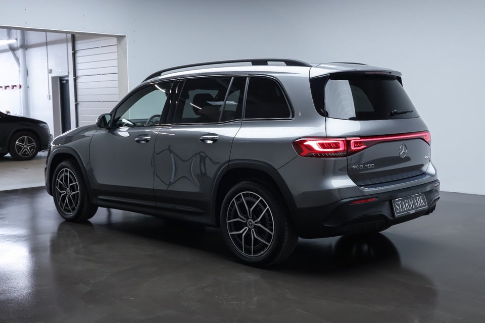 Mercedes EQB300 AMG Line 4Matic 5d