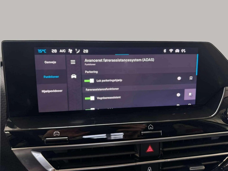 Citroën ë-C4 X 50 Shine 4d