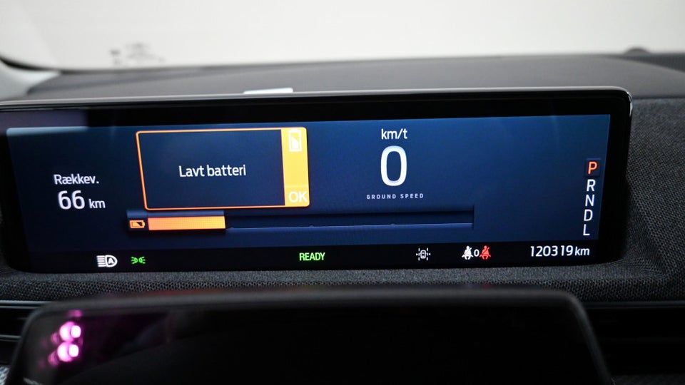 Ford Mustang Mach-E 68 Standard Range 5d