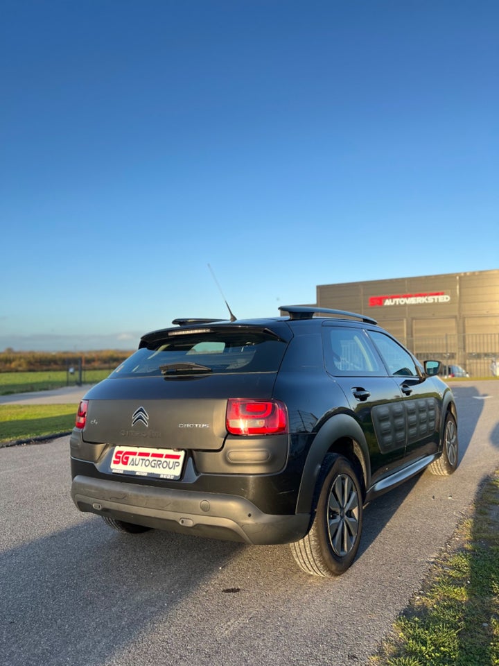 Citroën C4 Cactus 1,6 BlueHDi 100 Shine 5d