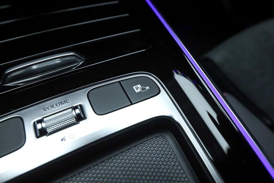 Mercedes EQA350 AMG Advance Plus 4Matic 5d